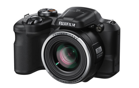 Fujifilm FinePix S8600 36x e compattezza